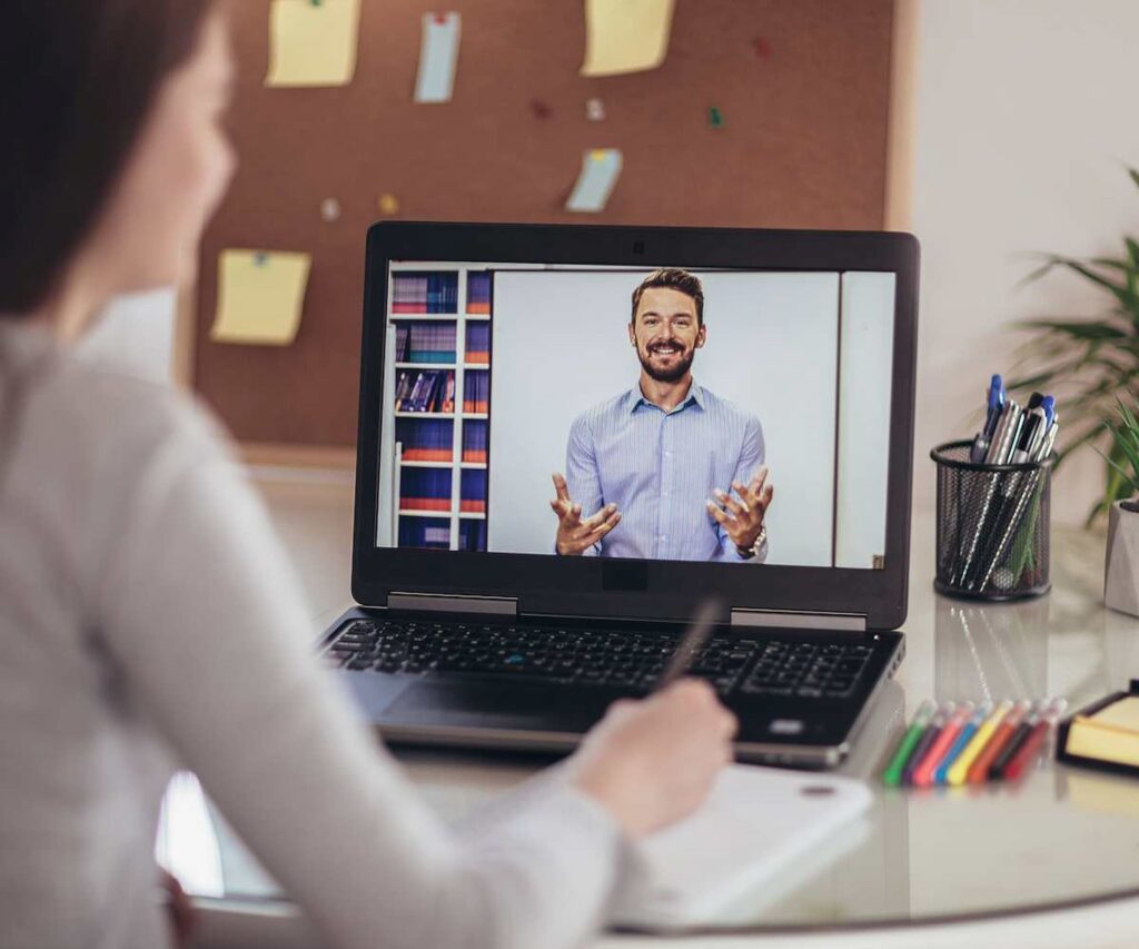 posgrados-para-estudiar-a-distancia